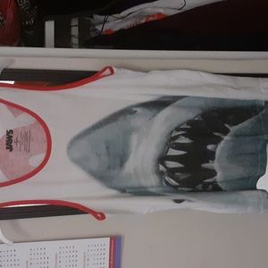 I am selling a t-shirt